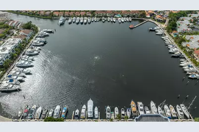 3545 Magellan Circle #352-5, Aventura, FL 33180 - Photo 18