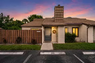 4012 Palm Bay Cir, West Palm Beach, FL 33406 - Photo 1