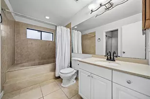 4012 Palm Bay Cir, West Palm Beach, FL 33406 - Photo 6