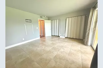 1625 Meadows Circle W, Boynton Beach, FL 33436 - Photo 8