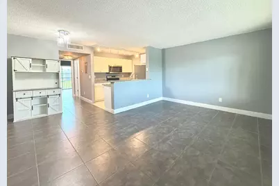 1625 Meadows Circle W, Boynton Beach, FL 33436 - Photo 4