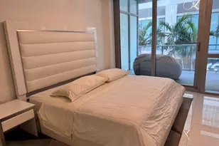 851 NE 1st Ave, Miami, FL 33132 - Photo 8