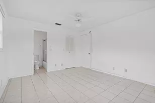 121 Mockingbird Ln, Delray Beach, FL 33445 - Photo 16