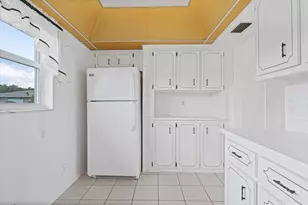121 Mockingbird Ln, Delray Beach, FL 33445 - Photo 8