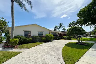 310 SE 4th Terrace, Dania Beach, FL 33004 - Photo 2