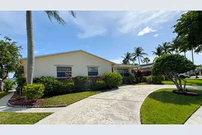 310 SE 4th Terrace, Dania Beach, FL 33004 - Photo 4