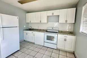 601 N K St, Lake Worth Beach, FL 33460 - Photo 2