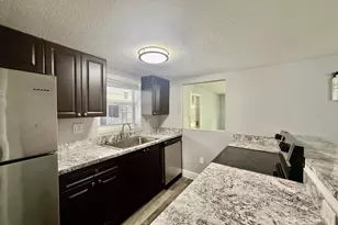 726 SW 81st Ave, North Lauderdale, FL 33068 - Photo 4