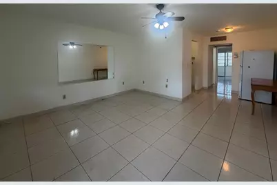 20210 NE 2nd Avenue #V14, Miami Gardens, FL 33179 - Photo 2