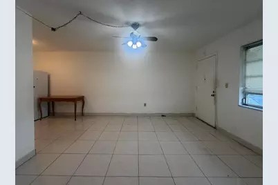 20210 NE 2nd Avenue #V14, Miami Gardens, FL 33179 - Photo 4