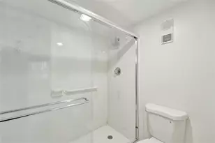 1000 St Charles Pl, Pembroke Pines, FL 33026 - Photo 16