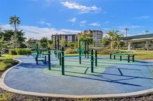 1000 St Charles Pl, Pembroke Pines, FL 33026 - Photo 40