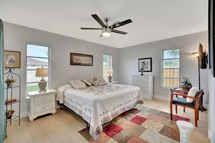 577 SW 24th Ave, Boynton Beach, FL 33435 - Photo 14