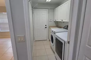 981 SW McCracken Ave, Port Saint Lucie, FL 34953 - Photo 4