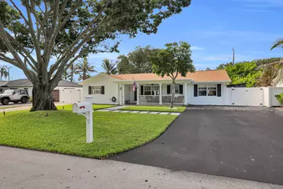 8 Windsor Road W, Jupiter, FL 33469 - Photo 2