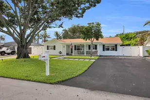 8 Windsor Rd W, Jupiter, FL 33469 - Photo 2
