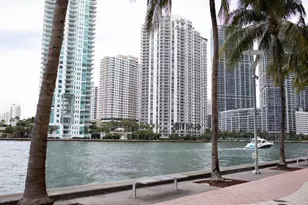 325 S Biscayne Blvd, Miami, FL 33131 - Photo 4