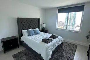 325 S Biscayne Blvd, Miami, FL 33131 - Photo 8