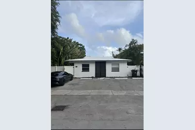 1640 NE 4th Place, Fort Lauderdale, FL 33301 - Photo 1