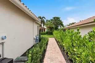 950 Greensward Ln, Delray Beach, FL 33445 - Photo 44