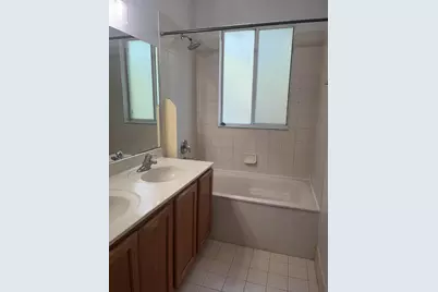 3231 Laurel Ridge Circle, Riviera Beach, FL 33404 - Photo 10