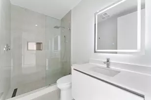 220 Lake Shore Dr, Lake Park, FL 33403 - Photo 14