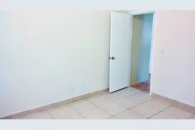 22 NW 8th Avenue NW #1-4, Dania Beach, FL 33004 - Photo 4