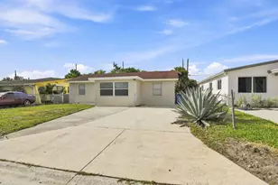 1217 W 32nd St, Riviera Beach, FL 33404 - Photo 1