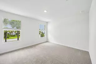 646 Salisbury Cir, Fort Pierce, FL 34982 - Photo 8