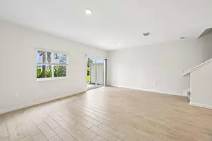 646 Salisbury Cir, Fort Pierce, FL 34982 - Photo 6