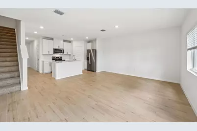 646 Salisbury Circle, Fort Pierce, FL 34982 - Photo 4