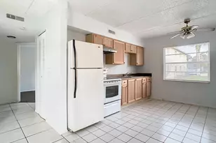 694 Michigan Ct, Saint Cloud, FL 34769 - Photo 14
