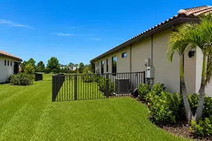 4103 Silver Maple Wy, Vero Beach, FL 32967 - Photo 4