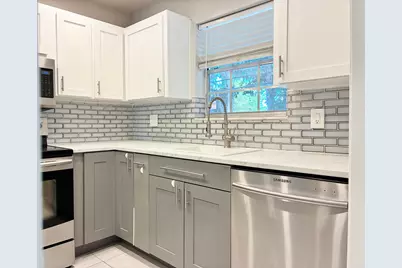 2204 NE 36th Street #Apt 26, Lighthouse Point, FL 33064 - Photo 6