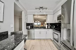 14112 Huntington Pointe Dr, Delray Beach, FL 33484 - Photo 10