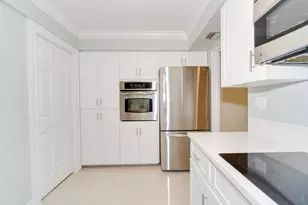 709 W Royal Palm Rd, Boca Raton, FL 33486 - Photo 4