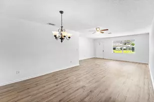 149 Arrowhead Cir, Jupiter, FL 33458 - Photo 2