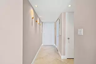 511 Bayshore Dr, Fort Lauderdale, FL 33304 - Photo 22