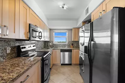 511 Bayshore Drive #810, Fort Lauderdale, FL 33304 - Photo 8