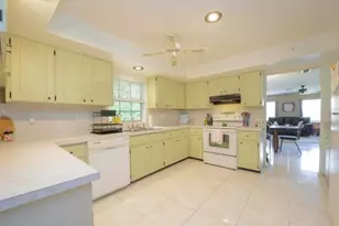2118 SE Morningside Blvd, Port Saint Lucie, FL 34952 - Photo 12