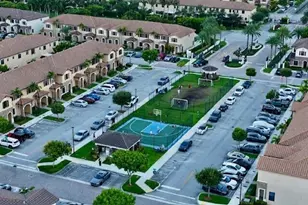 9207 W 33rd Ln, Hialeah, FL 33018 - Photo 4