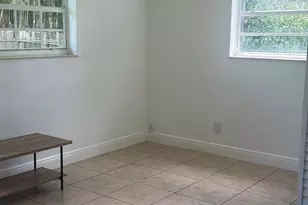 810 NW 40th, Oakland Park, FL 33309 - Photo 2