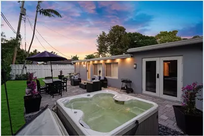 2817 NE 9th Avenue, Wilton Manors, FL 33334 - Photo 4