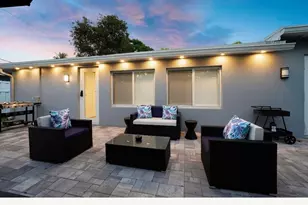 2817 NE 9th Ave, Wilton Manors, FL 33334 - Photo 2