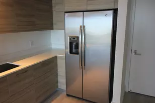 121 NE 34th St, Miami, FL 33137 - Photo 10