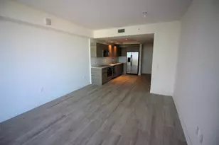 121 NE 34th St, Miami, FL 33137 - Photo 8
