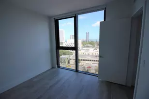 121 NE 34th St, Miami, FL 33137 - Photo 26
