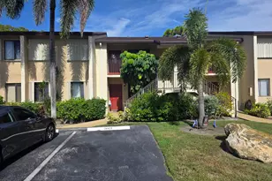 190 SE 7th St, Deerfield Beach, FL 33441 - Photo 1