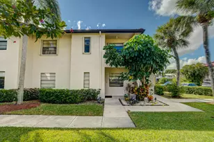 7911 Eastlake Dr, Boca Raton, FL 33433 - Photo 6
