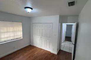 2421 NW 8th Pl, Fort Lauderdale, FL 33311 - Photo 18